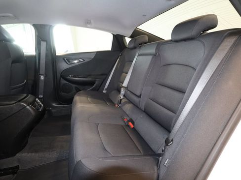 Used 2025 Chevrolet Malibu LT FWD image 23