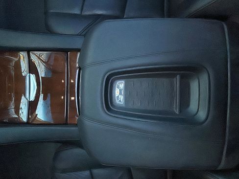 Used 2017 Cadillac Escalade Luxury image 46