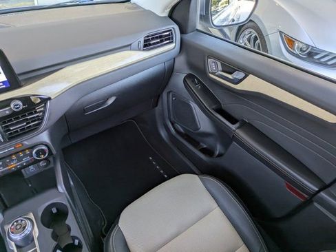 Used 2022 Ford Escape Titanium w/ Titanium Elite Package image 14