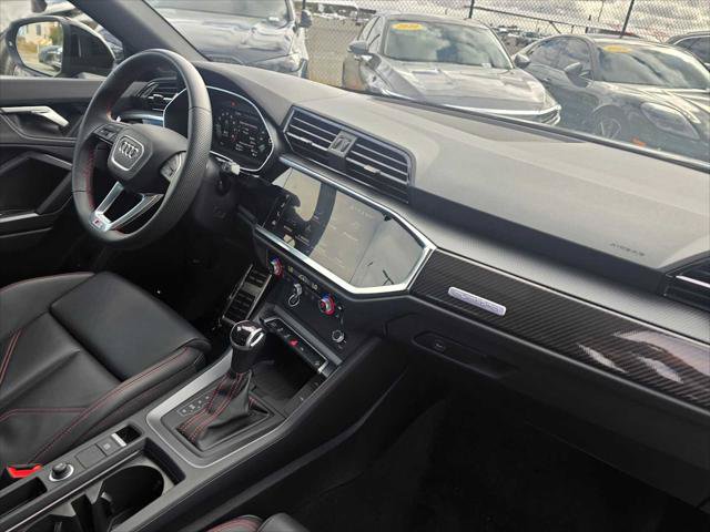 Used 2025 Audi Q3 2.0T Premium Plus w/ Premium Plus Package AWD/4WD image 11