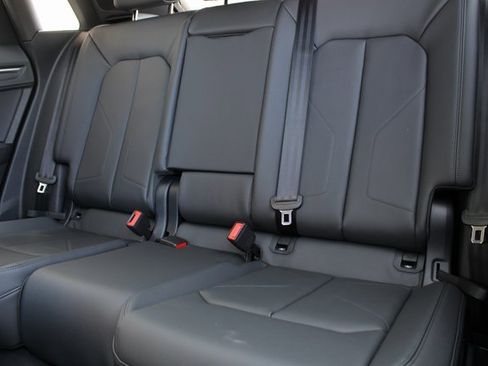 New 2025 Audi Q3 2.0T Premium image 20