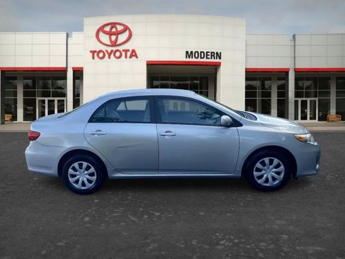 Used 2011 Toyota Corolla LE FWD image 4