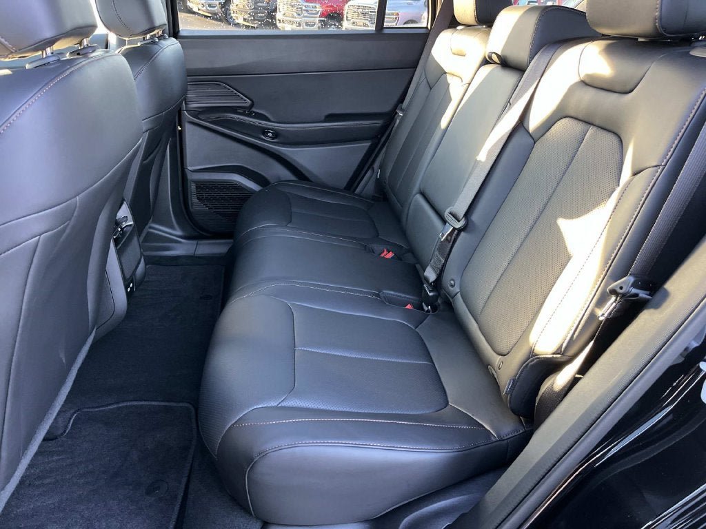 Used 2026 Jeep Cherokee Limited AWD/4WD image 18