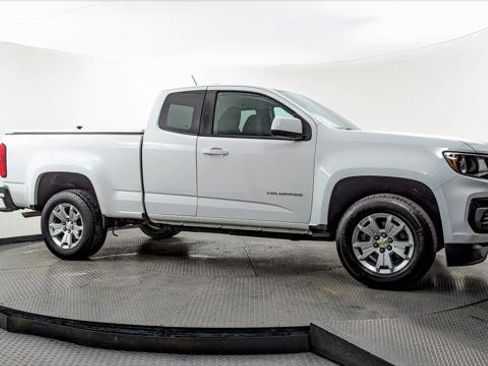 Used 2022 Chevrolet Colorado LT w/ Fleet Safety Package image 11