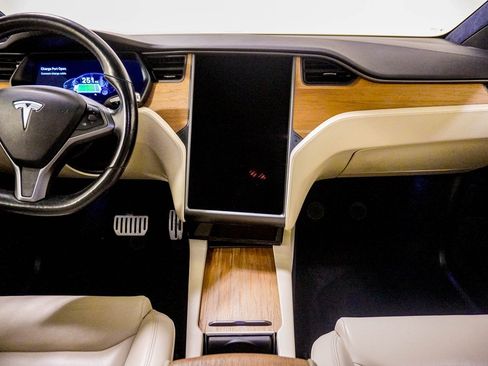 Used 2021 Tesla Model X Performance image 23