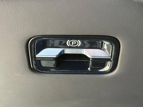 Used 2024 Mercedes-Benz S 63 AMG S image 30