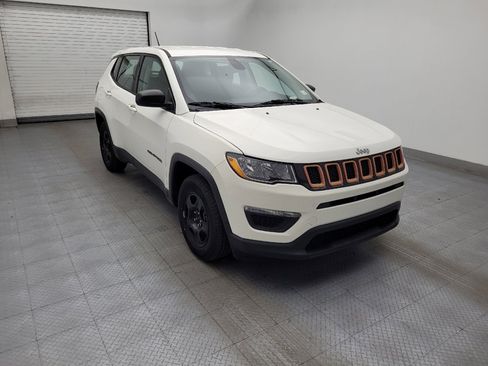Used 2018 Jeep Compass Sport w/ Tech Group FWD image 11