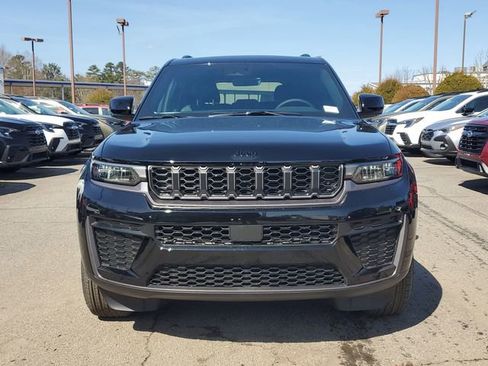 New 2026 Jeep Grand Cherokee Altitude AWD/4WD image 2