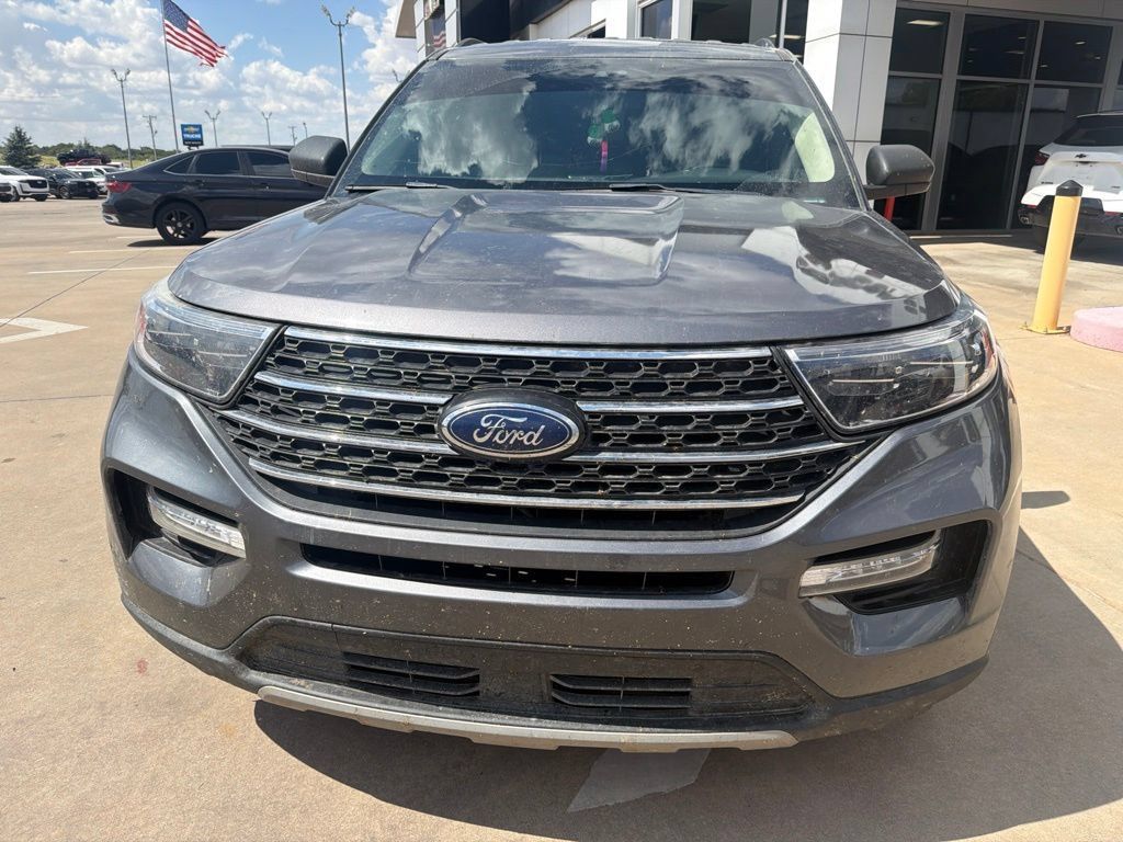 Used 2022 Ford Explorer XLT w/ Equipment Group 202A AWD/4WD image 8
