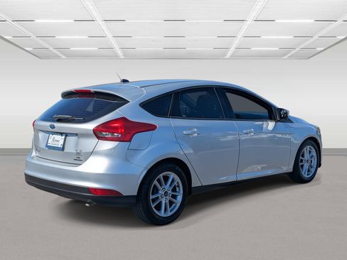 Used 2016 Ford Focus SE image 5