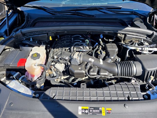 Used 2023 Jeep Grand Cherokee L Laredo AWD/4WD image 28