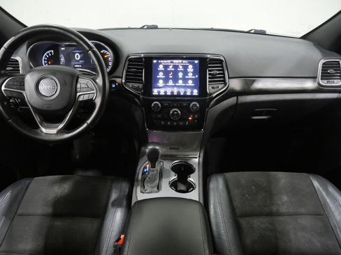 Used 2020 Jeep Grand Cherokee Altitude image 11