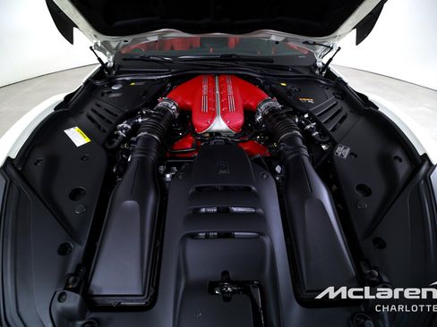 Used 2022 Ferrari 812 Competizione RWD image 28