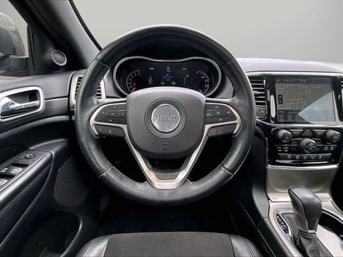 Certified 2022 Jeep Grand Cherokee Laredo X RWD image 11