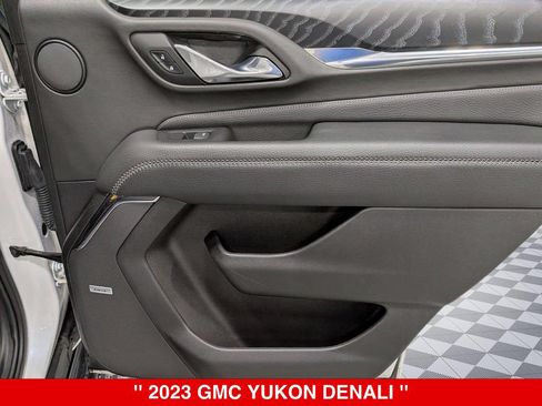 Used 2023 GMC Yukon Denali w/ Advanced Technology Package AWD/4WD image 35