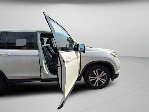 Used 2018 Honda Pilot EX-L image 32