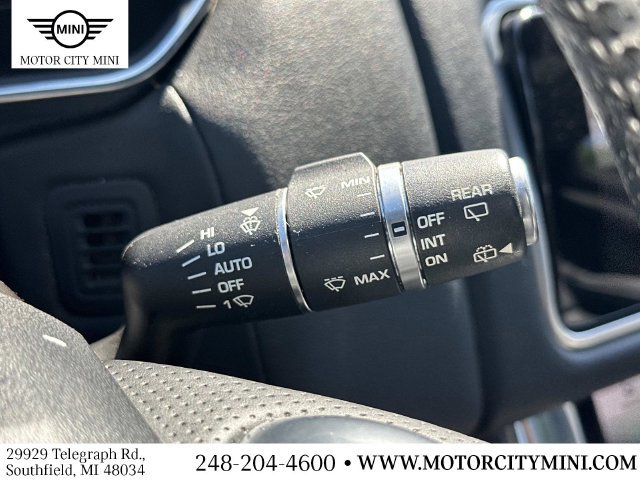 Used 2020 Land Rover Range Rover Sport SE AWD/4WD image 28