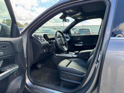 Certified 2023 Mercedes-Benz GLB 250 w/ Premium Package image 5