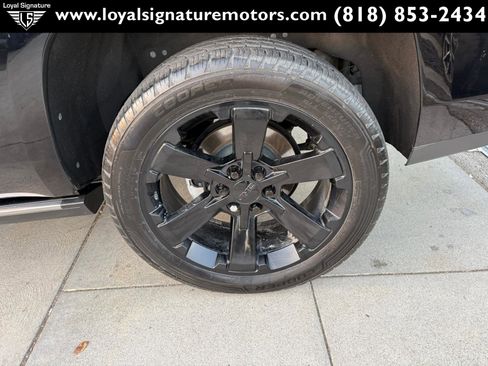 Used 2020 GMC Yukon Denali w/ Denali Ultimate Package image 16