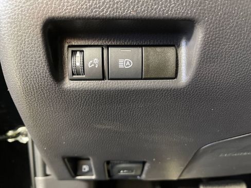 Certified 2025 Toyota RAV4 LE AWD/4WD image 30