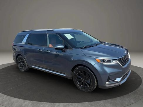 Used 2022 Kia Carnival SX FWD image 7