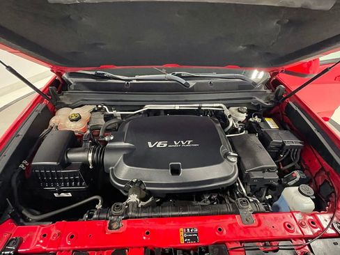 Used 2018 Chevrolet Colorado Z71 AWD/4WD image 39