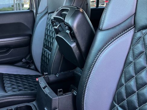 Used 2019 Jeep Wrangler Unlimited Sport S image 15