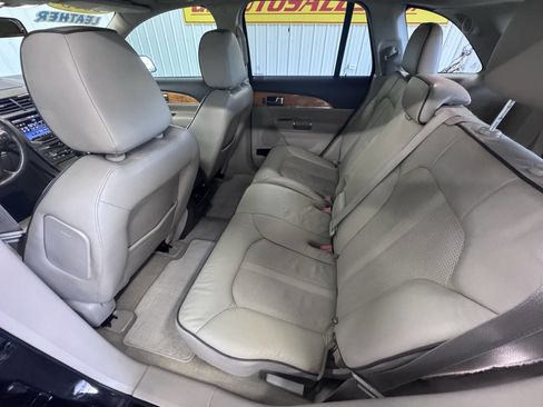Used 2013 Lincoln MKX Base AWD 4dr SUV image 39