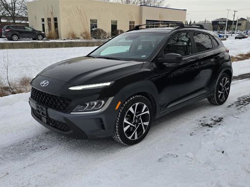 Used 2023 Hyundai Kona Limited image 3