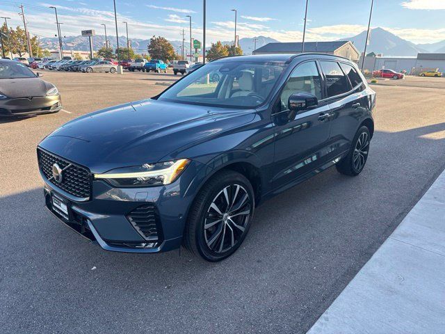 Used 2023 Volvo XC60 B5 Plus w/ Protection Package Premier AWD/4WD image 3