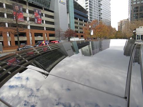 Certified 2023 Mercedes-Benz EQS 580 4MATIC SUV w/ Exclusive Trim Package image 30