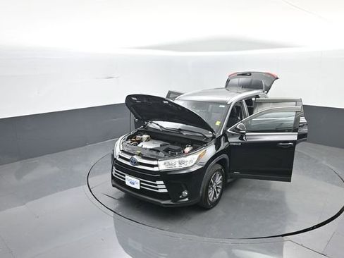 Used 2019 Toyota Highlander XLE image 36