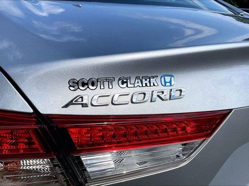 Used 2019 Honda Accord LX image 24
