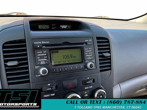 Used 2014 Kia Sedona LX image 21