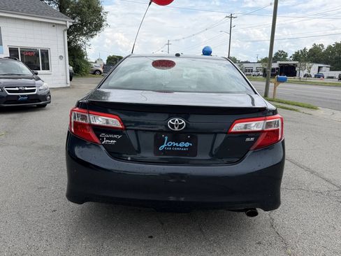 Used 2014 Toyota Camry SE FWD image 5