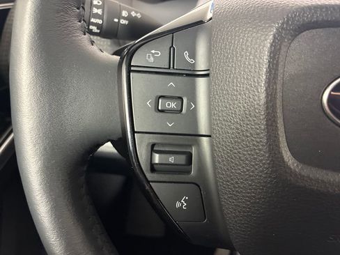 Used 2024 Subaru Solterra Limited image 17