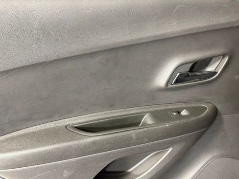 Used 2020 Chevrolet Trax LS w/ Tint and Cruise Package image 19