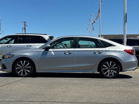 Used 2022 Honda Civic EX image 11