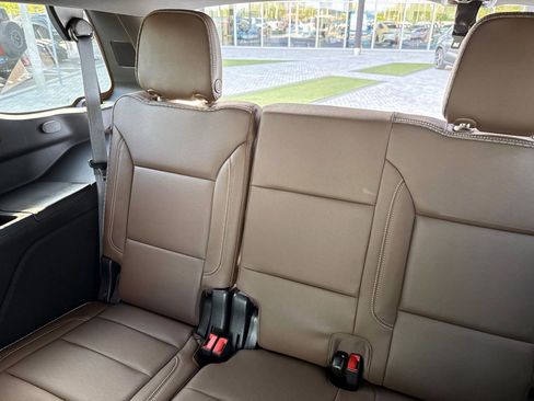 Used 2024 Chevrolet Tahoe High Country AWD/4WD image 14