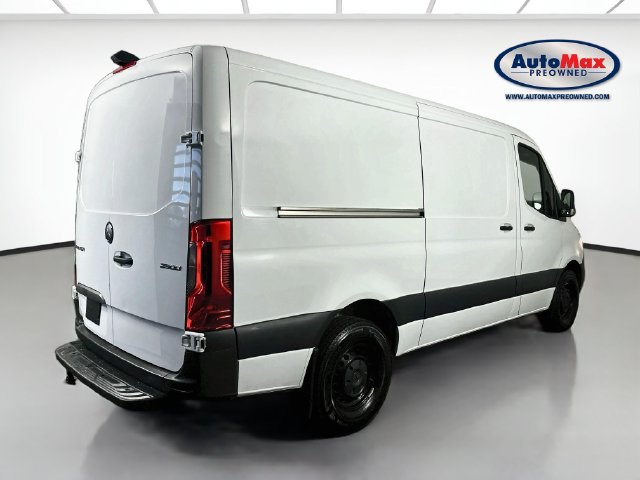 Used 2025 Mercedes-Benz Sprinter 2500 image 2