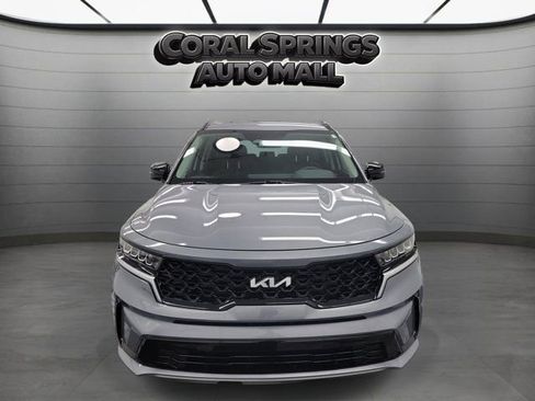 Certified 2022 Kia Sorento S FWD image 2
