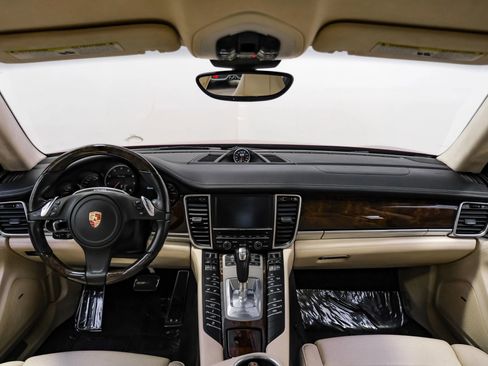 Used 2016 Porsche Panamera Turbo image 8