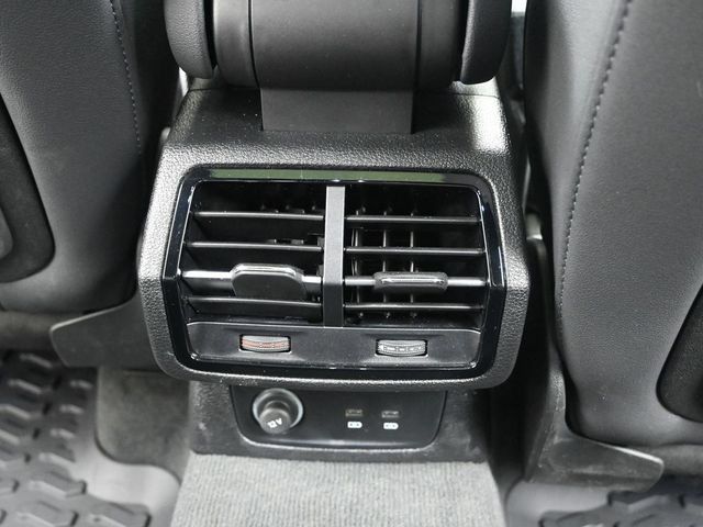 Used 2024 Audi Q3 2.0T Premium w/ Convenience Package AWD/4WD image 17
