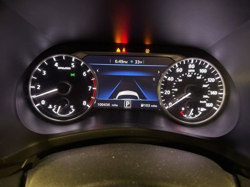 Used 2021 Nissan Sentra SV w/ SV Premium Package image 20