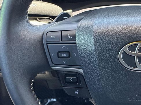 Used 2025 Toyota Camry SE w/ Convenience Package FWD image 29