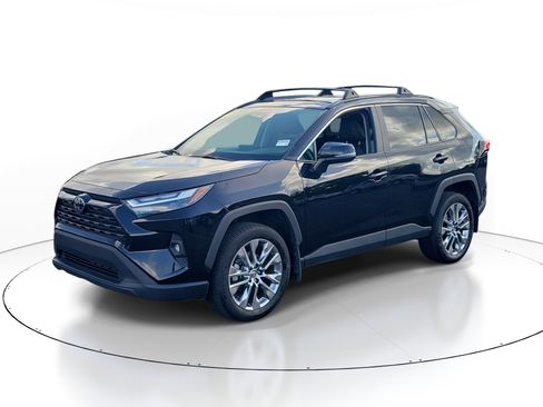 Used 2024 Toyota RAV4 XLE Premium FWD image 3