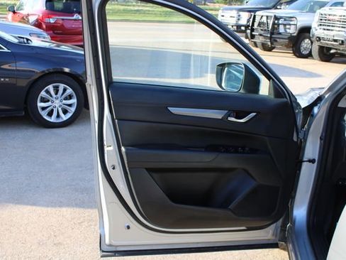 Used 2020 MAZDA CX-5 Touring FWD image 10