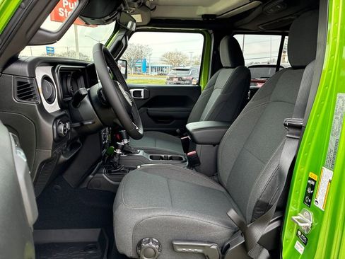 New 2026 Jeep Gladiator Sport image 10