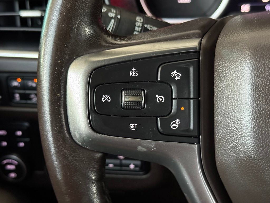 Used 2021 Chevrolet Tahoe Z71 w/ Z71 Off-Road Package AWD/4WD image 33
