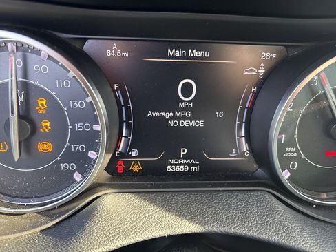 Used 2023 Maserati Levante Modena image 27